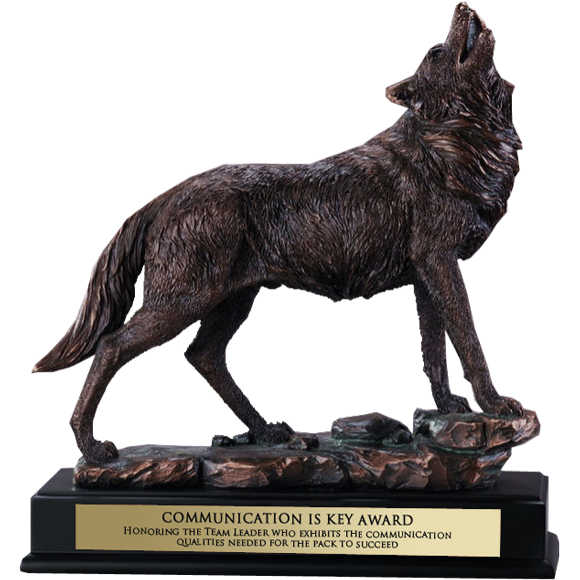 Giant Howling Wolf Trophy